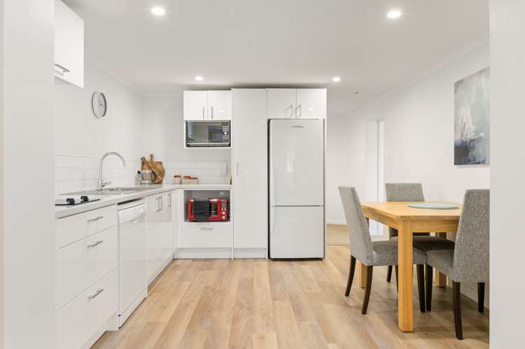 1044 River Road Queenwood_37