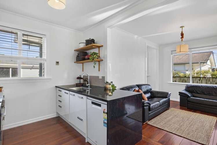 14 Carthew Street Okato_11