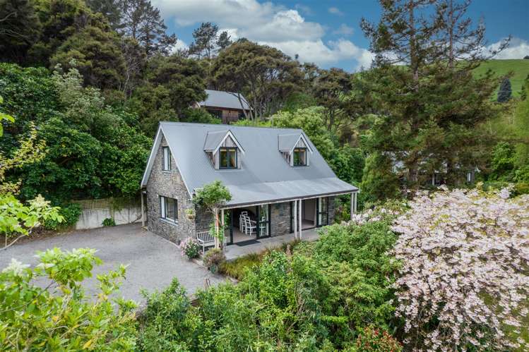 6888e Christchurch Akaroa Road Takamatua_0