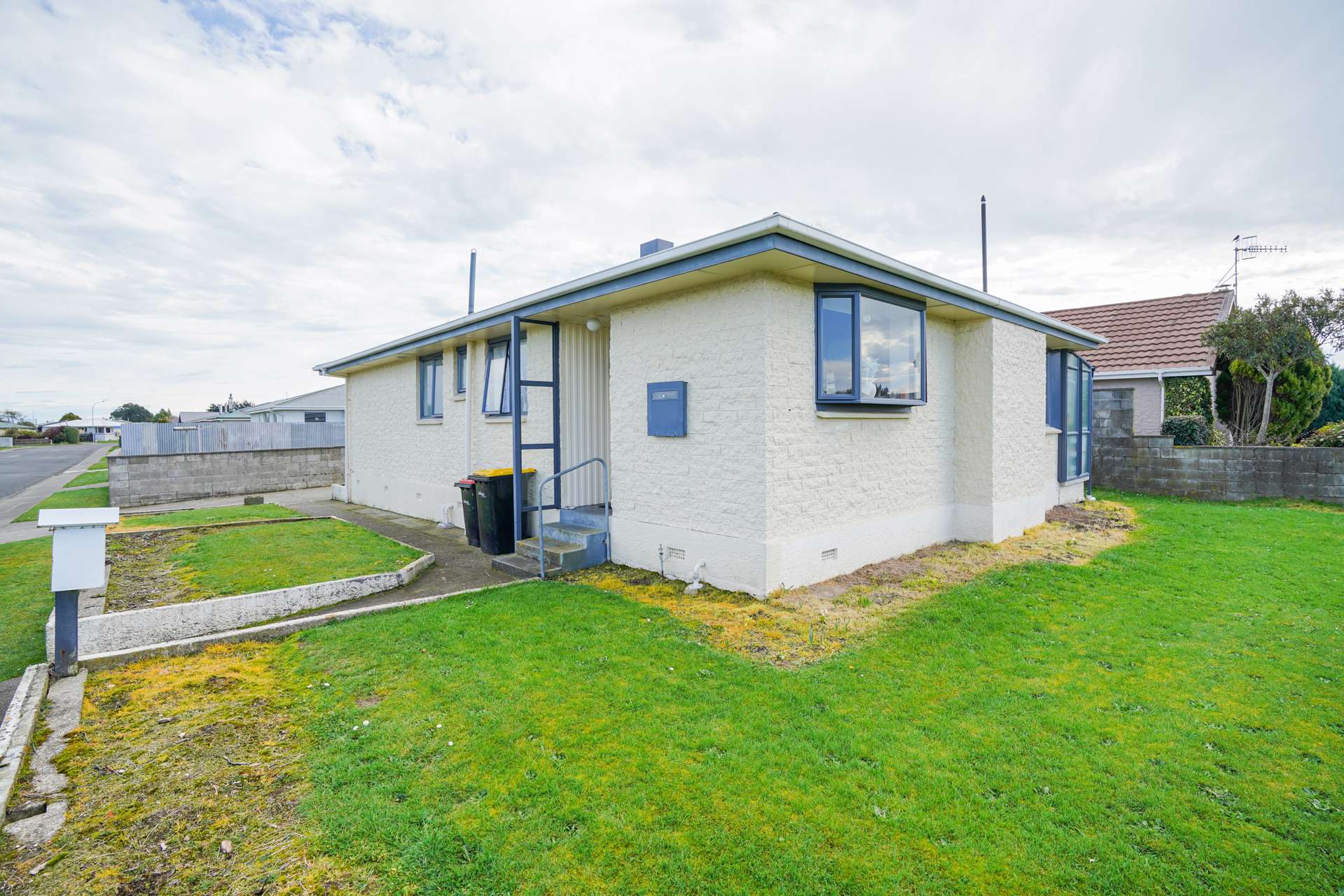 48 Lothian Crescent Strathern_0