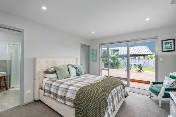 41 Longreach Drive Cooks Beach_16