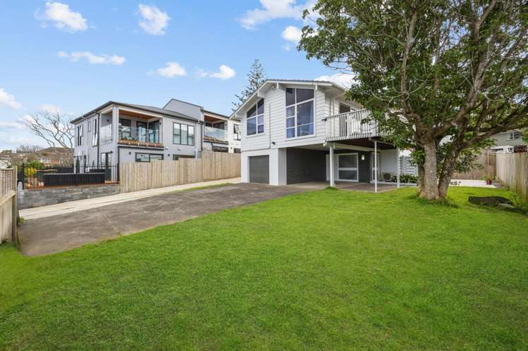 8 Portadown Avenue Pakuranga Heights_25