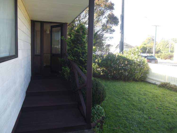 2b Costley Street Carterton_7