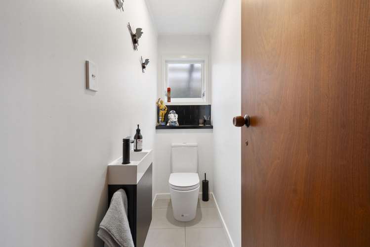 28 Moerangi Street West End_26