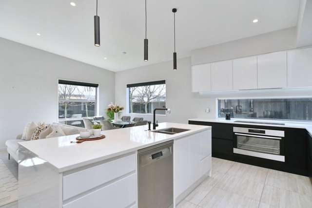 13 Picadilly Avenue Casebrook_1