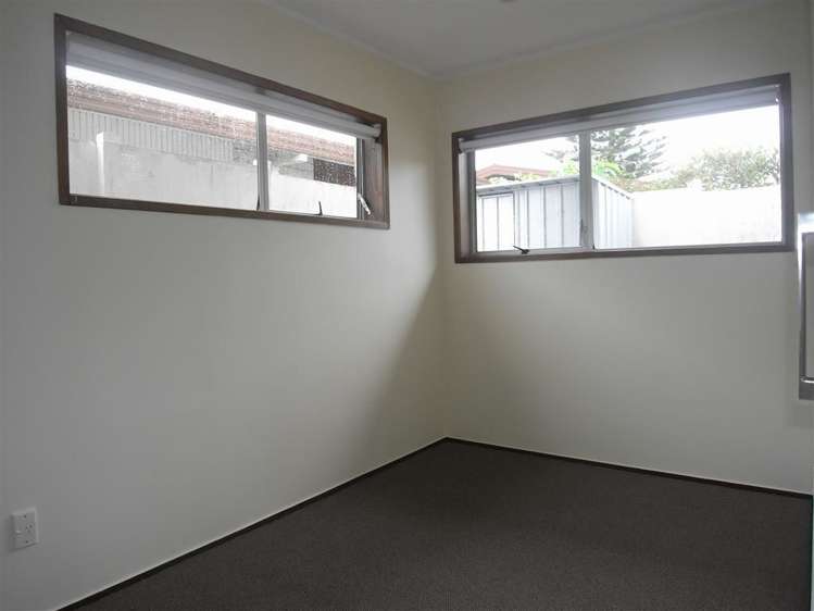 2 Faith Bullock Place New Lynn_6