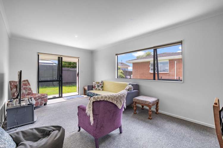 167 Mahia Road Wattle Downs_13