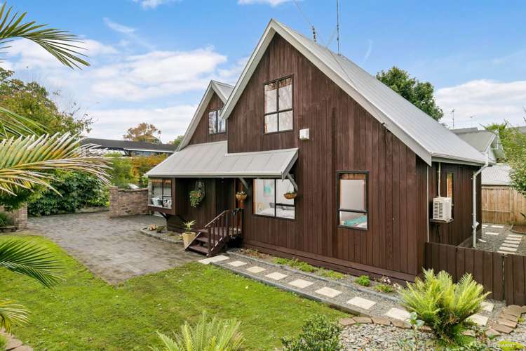 152 The Drive Epsom_19