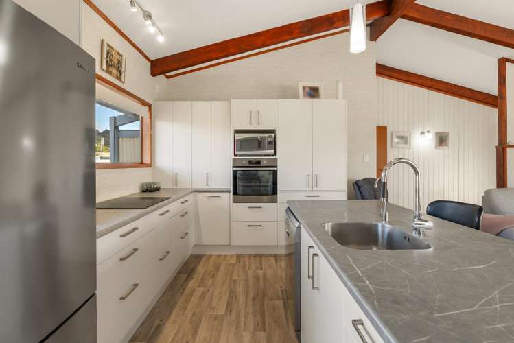 401 Linton Crescent Whangamata_11