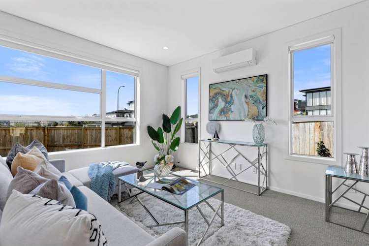 36 Fernhill Way Oteha_11