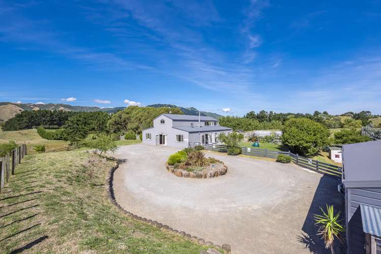 125 Derham Road Te Horo_23