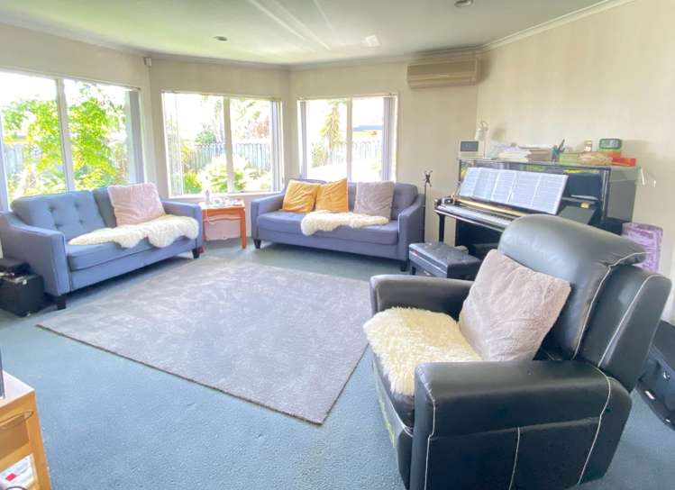 7 Newbliss Crescent East Tamaki Heights_8