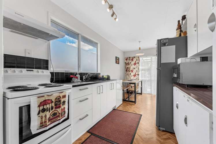 42a Forest Hill Road Henderson_5