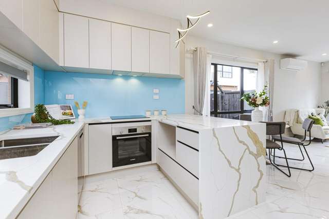 2/287 Massey Road Mangere East_4