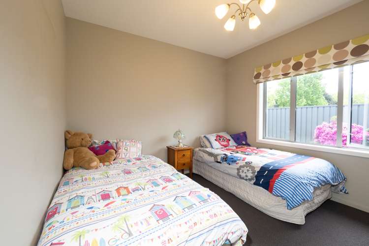 8 Somerset Grove Allenton_11