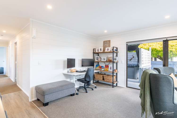 19 Turon Crescent Totara Park_8