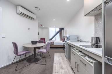 301/147 Victoria Street West_2