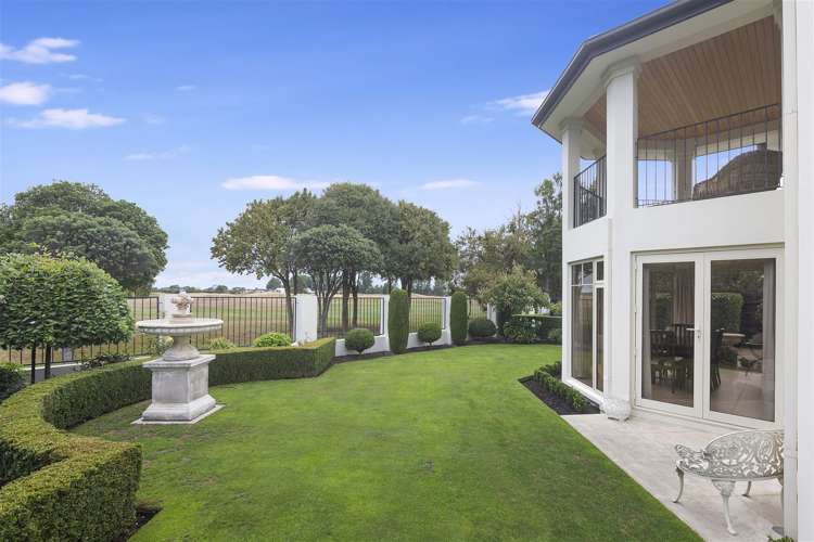 49 Lexington Place Shirley_33