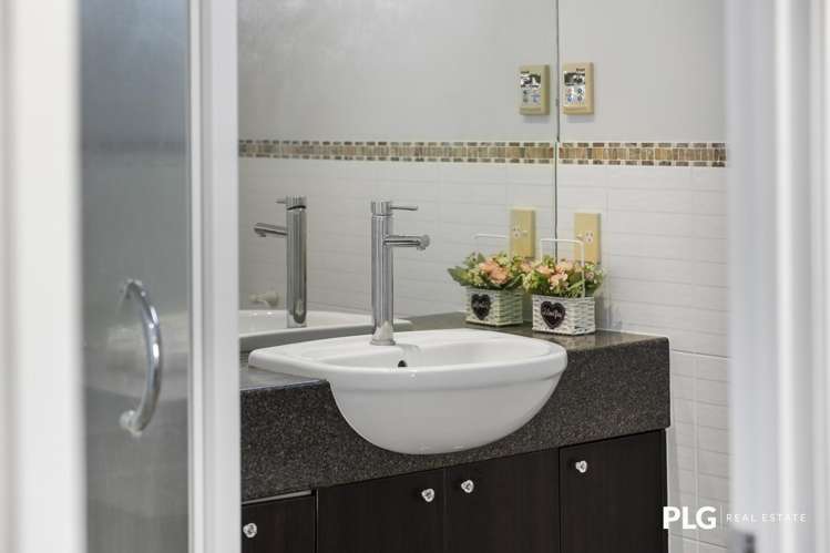 11 Oakville Avenue Flat Bush_10