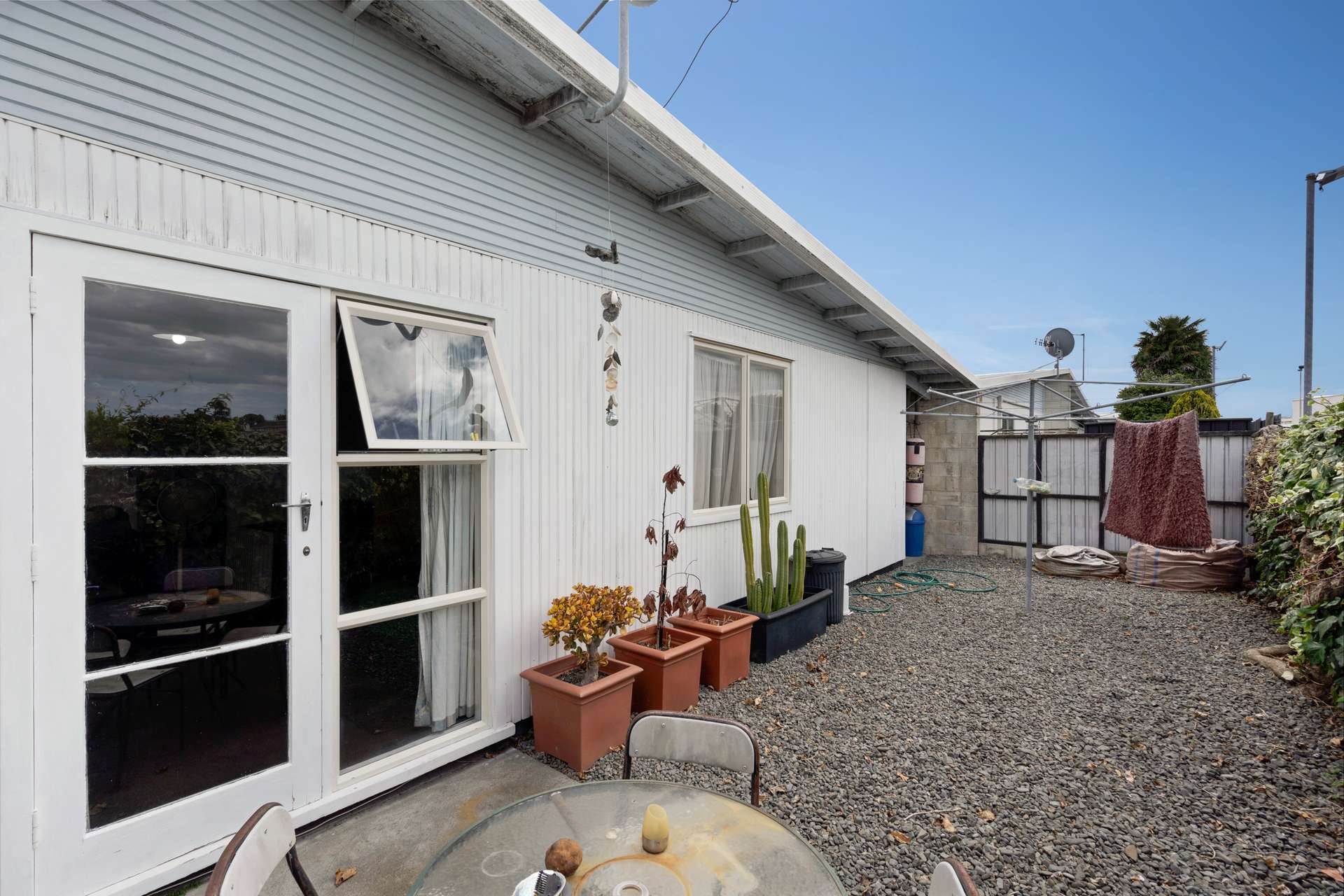 2/209 McLeod Street Camberley_0