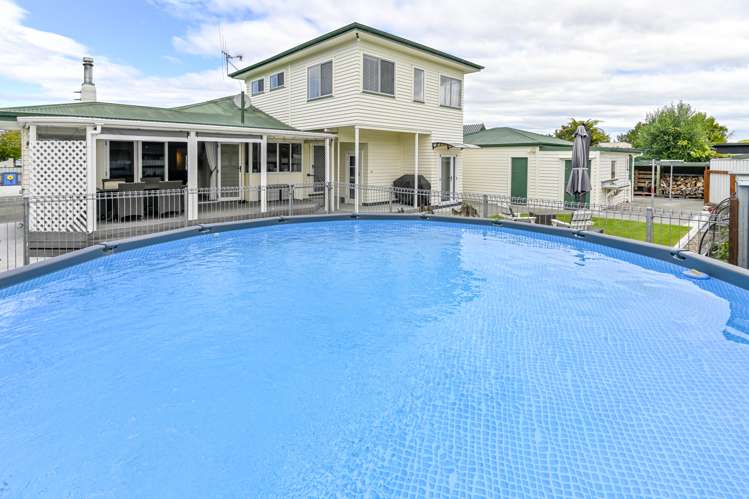 909 Harding Road Camberley_18