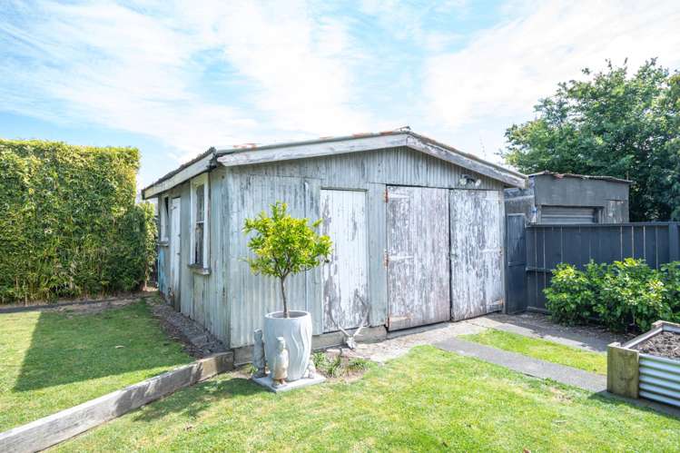 12 Root Street Gisborne_27