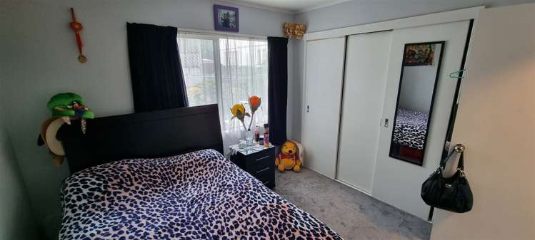 8a Fruitvale Road New Lynn_10