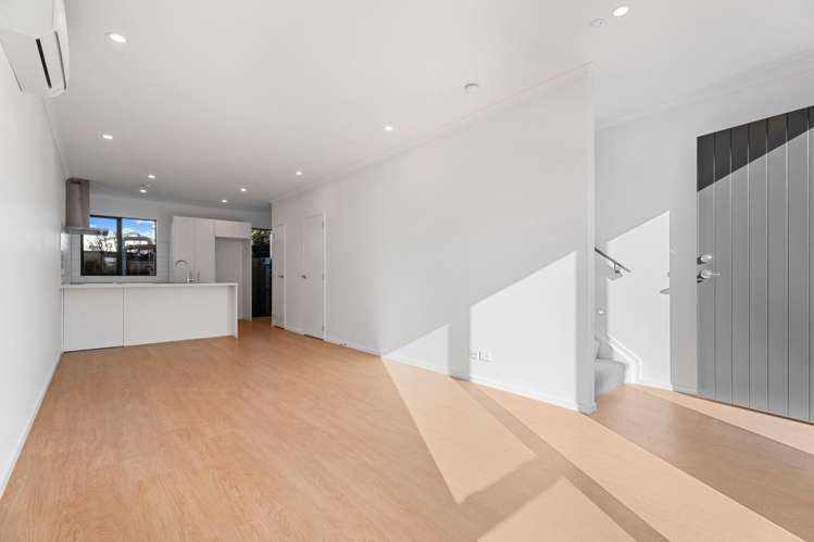 7 Isabella Lane Henderson_1