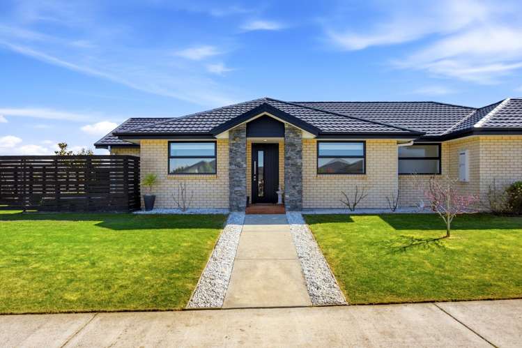 99 Kemble Drive_0