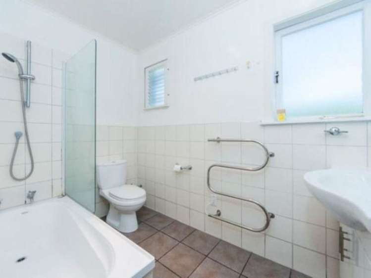 14 Sheehan Road Te Atatu South_7