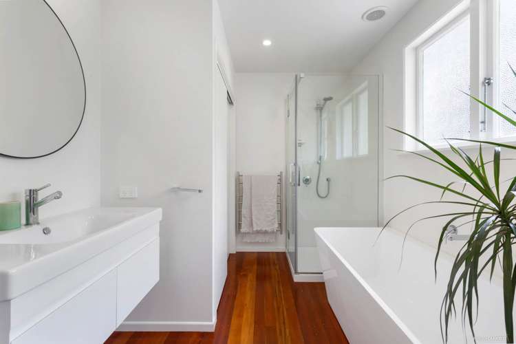 2/8 Arahoe Road New Lynn_12