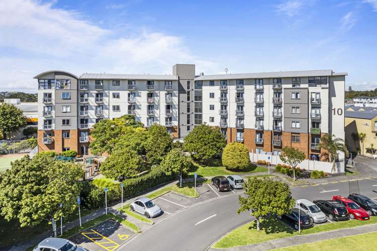 1b/10 Crown Lynn Place New Lynn_12