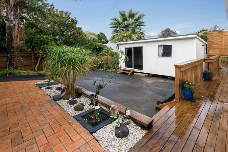2/9 Dell Way Bucklands Beach_16