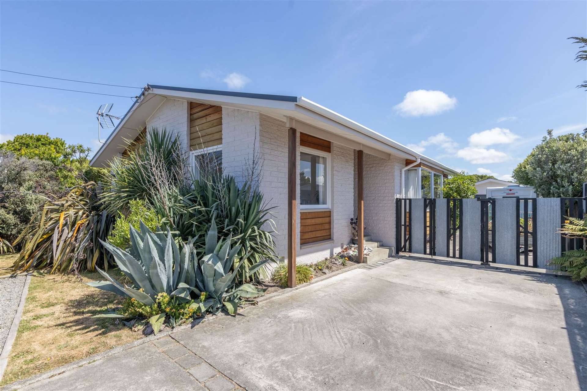 282 Pine Avenue South New Brighton_0