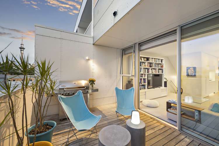 16k Fisher-Point Drive Auckland Central_1