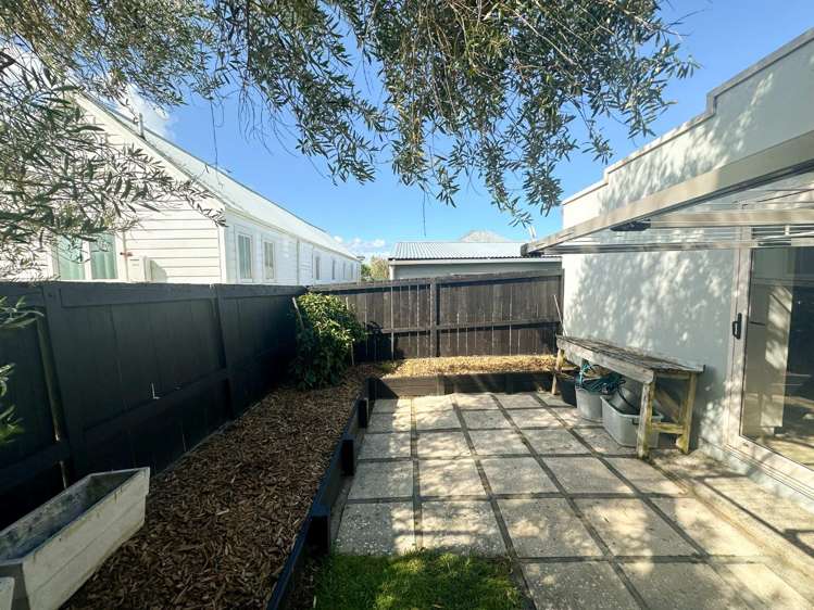 12A Rodney Road 10888_19