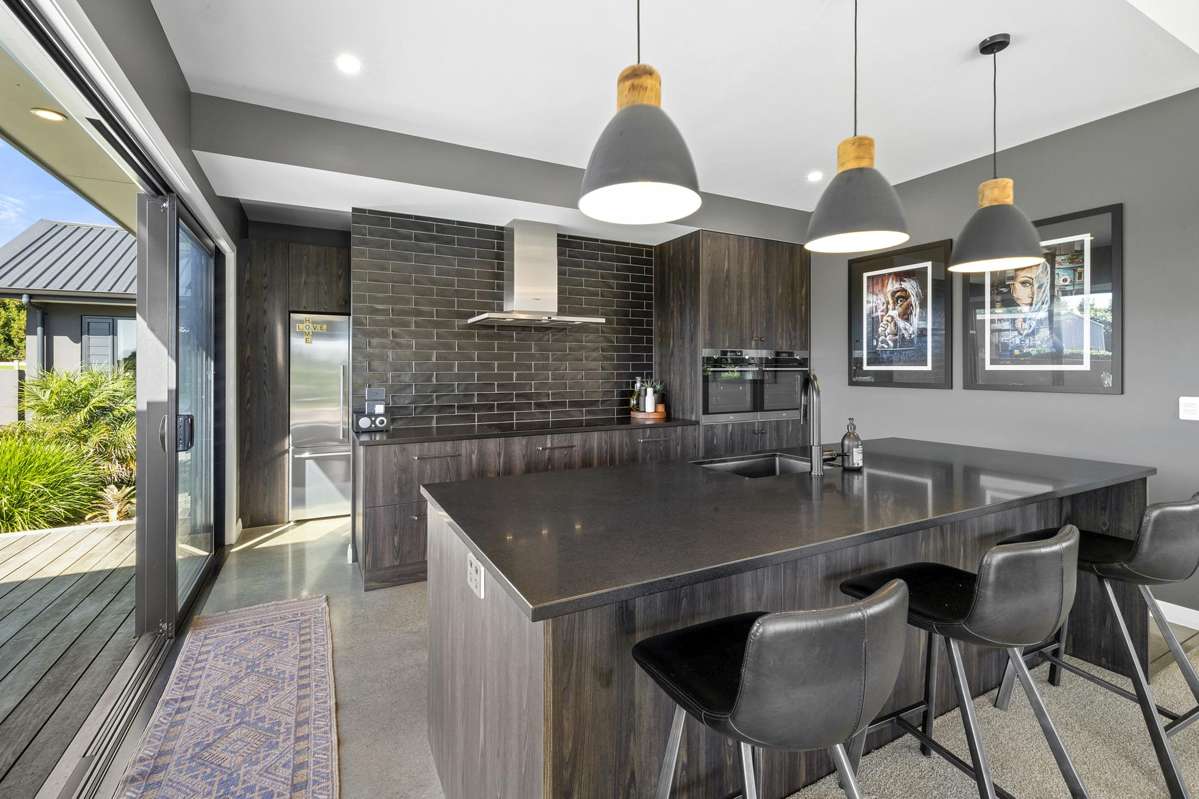 106 Airport Drive_5