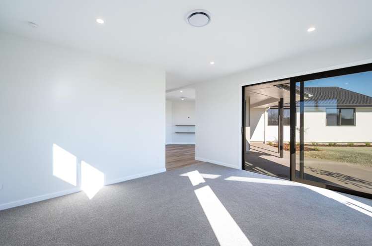 38 Hallmark Drive Richmond_9