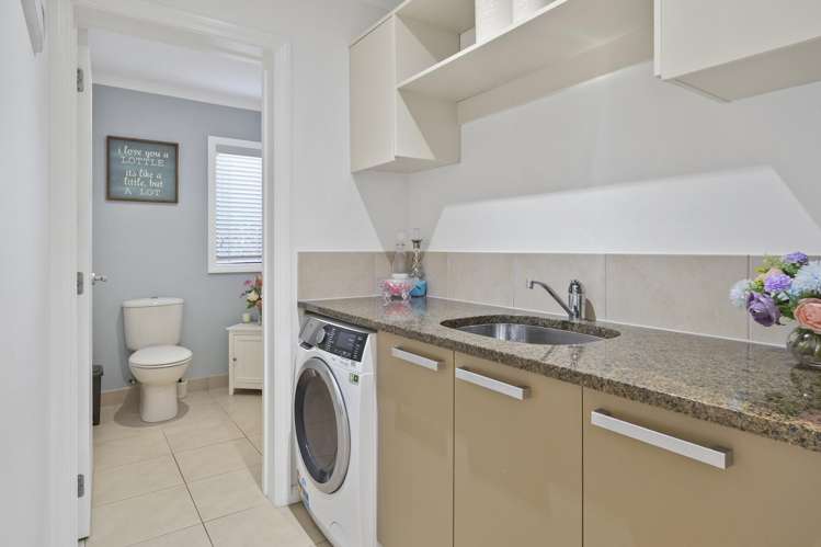 25 Bridgefield Crescent Flat Bush_17