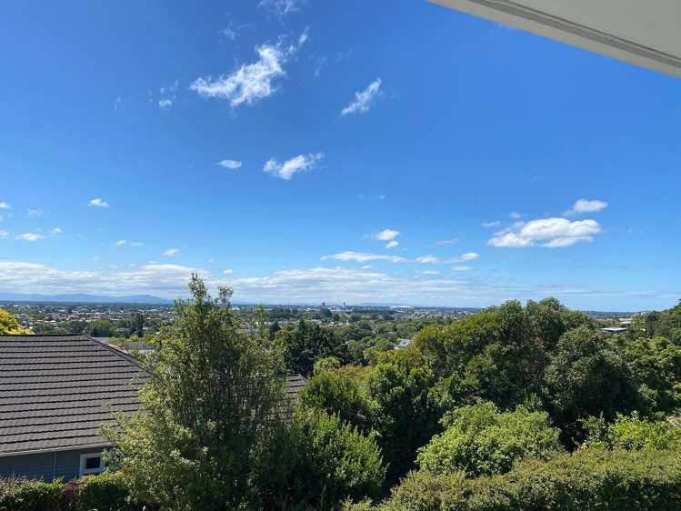 235/35a Hackthorne Road Cashmere_3