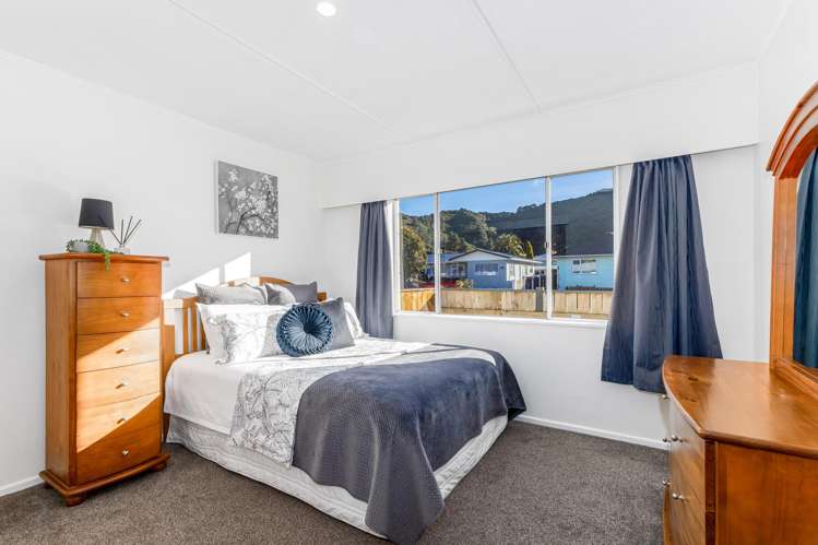 1/2 Matthews Road Wainuiomata_14