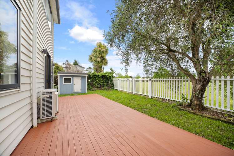 324A Royal Road Massey_26