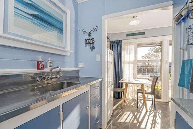 'Cheapest in years': Whangamatā beach unit sells for $332,500