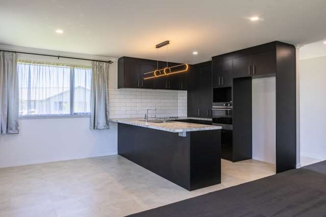 Unit 30, Henry Russell Estate Waipukurau_1