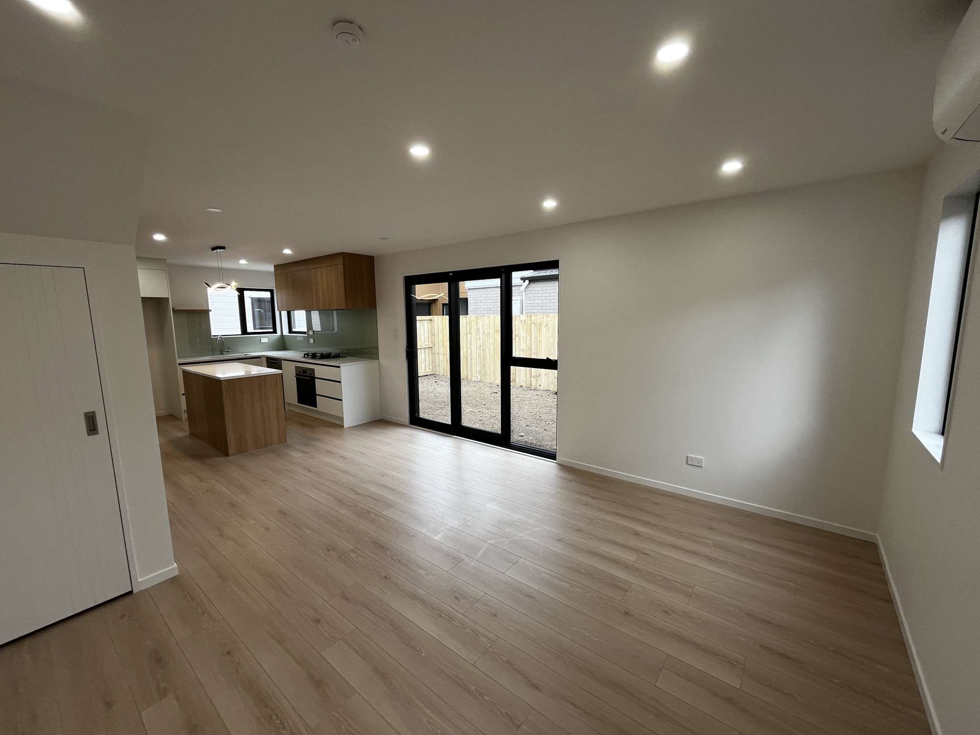 6/1 O'Connell Street Manurewa_0