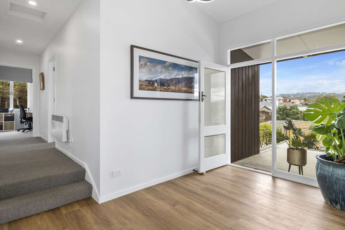 77 Easther Crescent_3