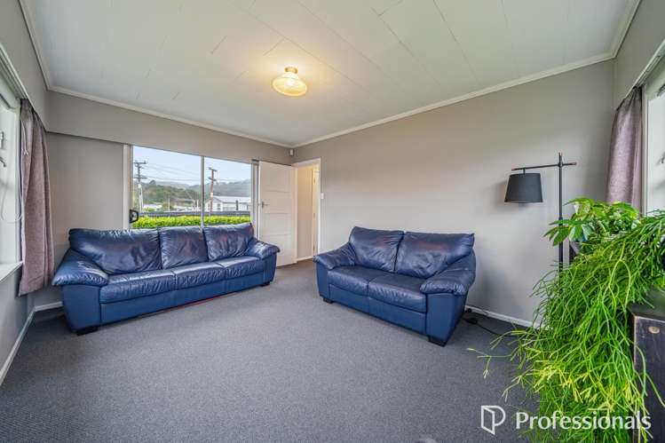 2 Short Street Wainuiomata_18
