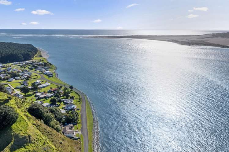 510 Lawton Drive Aotea Harbour_39