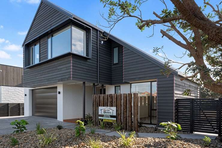 beach house with swimming pool at 114 Mangatawhiri Road, Omaha