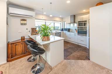 Unit 8/2 Caversham Road_4